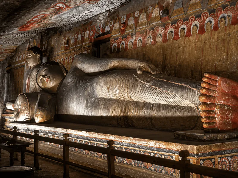 Sacred Buddha Statue & Temple Heritage